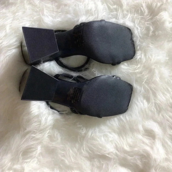 Abound Women’s Shoe Size 9 Medium Faux Leather Block Heels Slip on - Picture 2 of 5